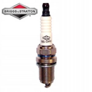 Originální zapalovací svíčka Briggs & Stratton RC12YC pro motory OHV